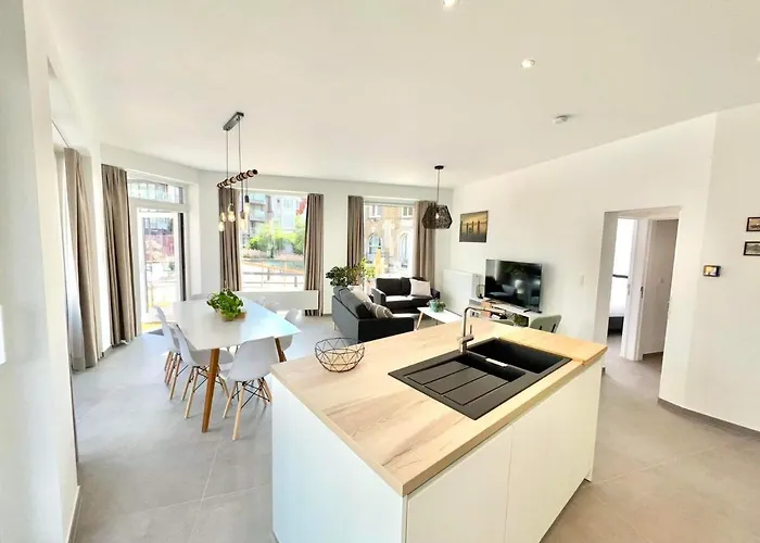 Family Apartment On The Ground Floor With Terrace - Panne A Cote